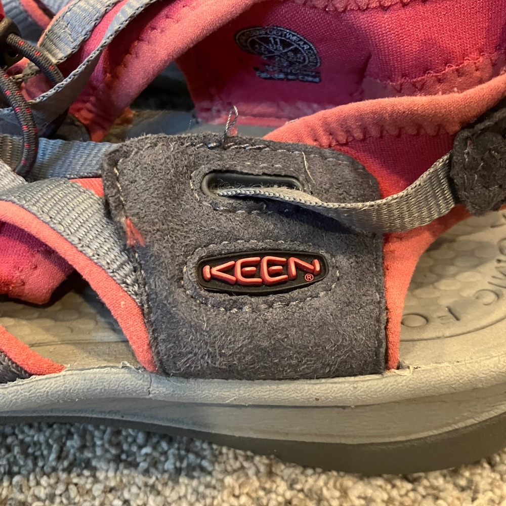Keen Whisper Sandals Women 11 Gray Coral Pink Waterproof Sport Hiking Shoes FLAW - Picture 5 of 10